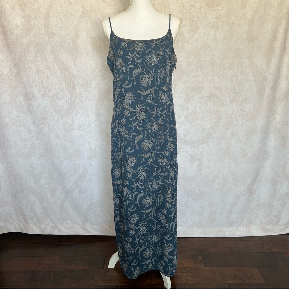 Women’s Blue/Grey Sun Dress with Spaghetti Straps in a Size 10.